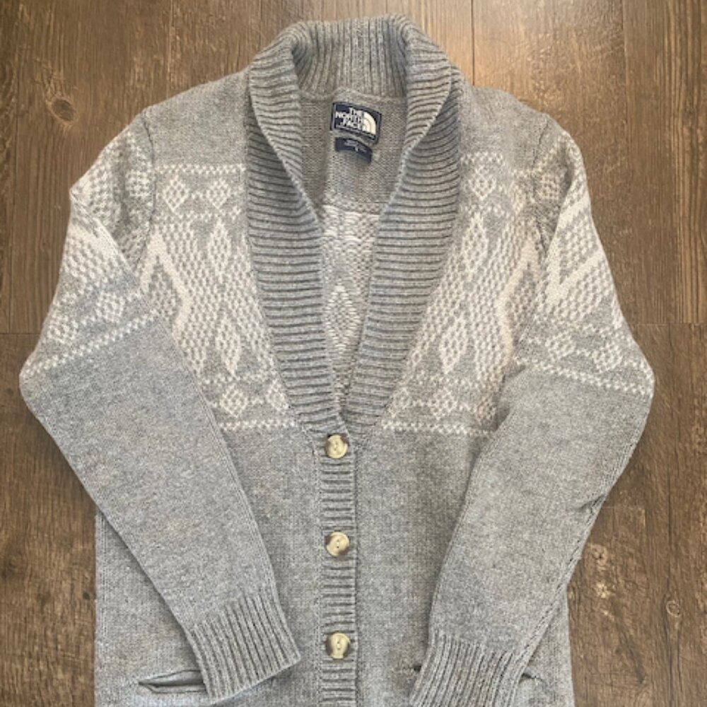 Small grey and white The North Face fair aisle shawl collar button down sweater